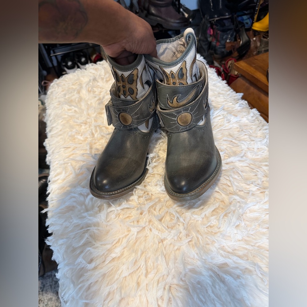 Freebird Tash Blue Ankle Boots with Gold Accents 7 - Picture 7 of 10
